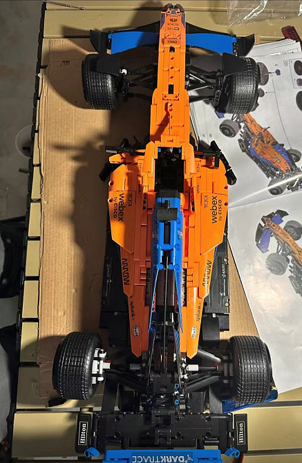 Конструктор машика  Technic Гоночний автомобіль McLaren F-1 (1434 деталей)маштаб 1:8 Макларен  жовта Киев - изображение 9