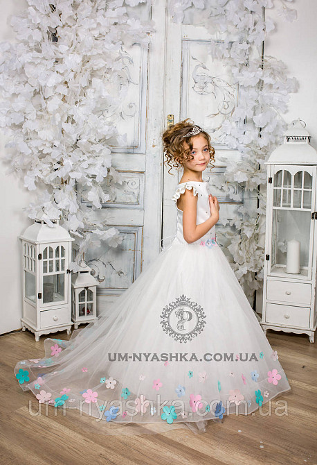 Длинное платье со шлейфом Элизабет на 6-8 лет Кривой Рог - изображение 1
