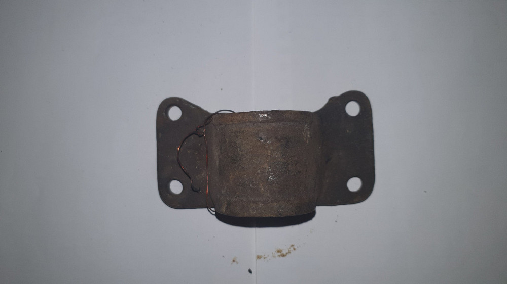 Кронштейн серьги рессоры ГАЗ-69. СССР. Харьков - изображение 2