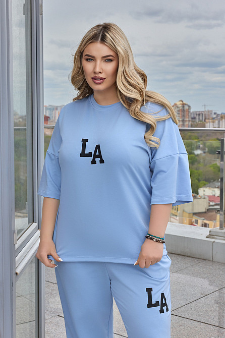 Женский легкий спортивный костюм с футболкой 