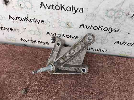 Кронштейн КПП Renault Kangoo 1997-2007 (8200043084) Ковель