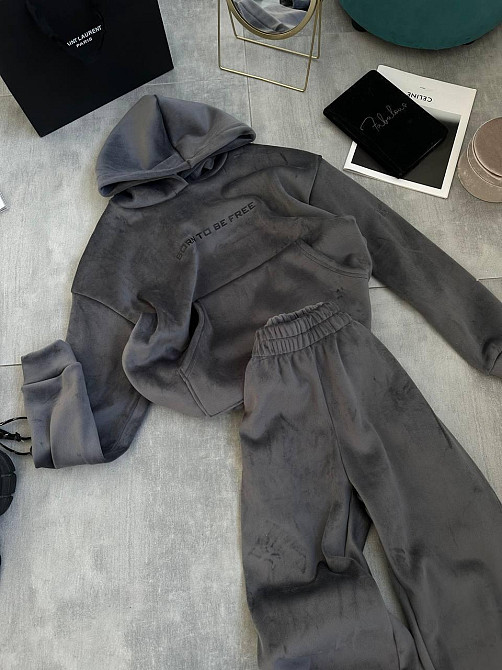 Стильный женский теплый костюм из плотного двустороннего велюра. Графит, 46/48 Одесса - изображение 3