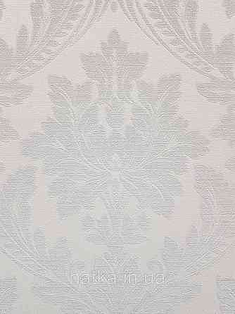 Шпалери вінілові на флізеліні Grandeco Time метрові структурні вензелю завитки сіро-блакитні зі сріблястим Київ