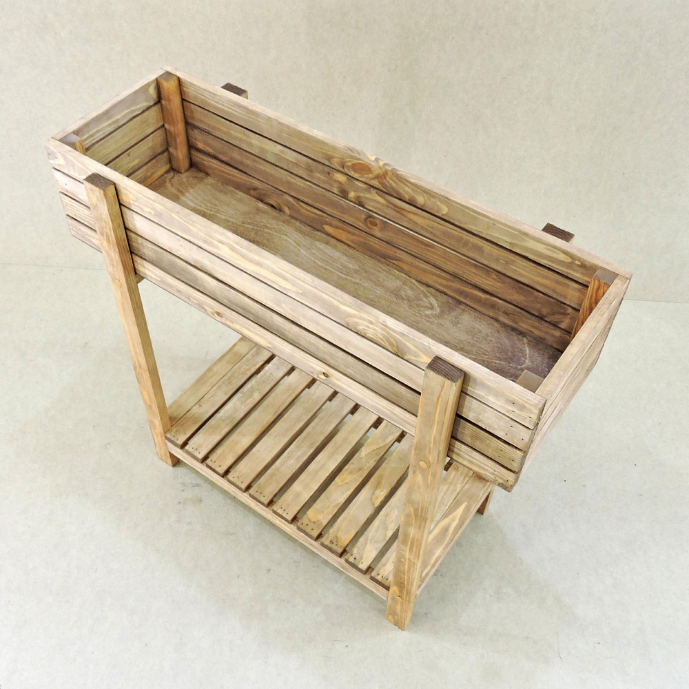 Кашпо на стойке 