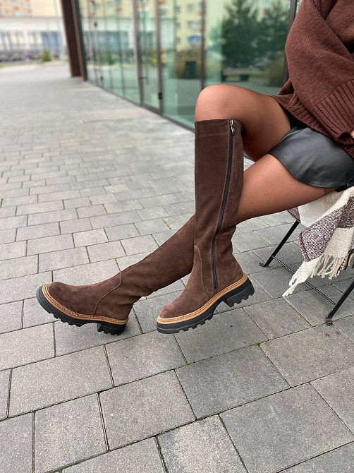 Чоботи жіночі 3004 на плоскій підошві коричневі зимові з натуральної замші / Чоботи замшеві зим Коломия - фото 3