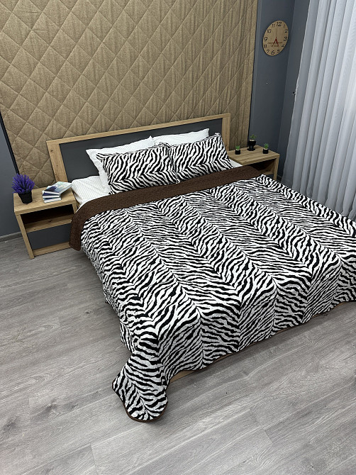 Покривало двостороннє з хутром 200x220 (+-10 см) і 2 наволочки колір чорно-білий з коричневим (85-165) Київ - фото 4