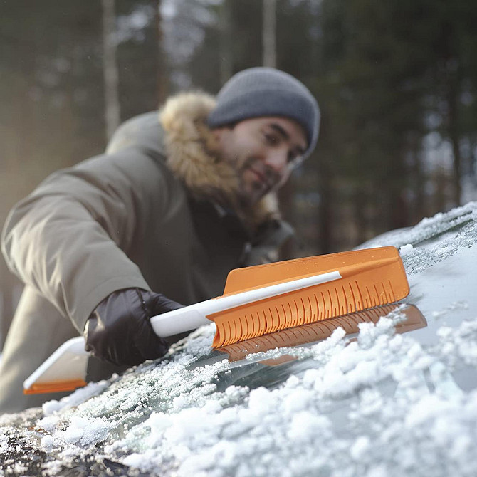Автомобильный Скребок для льда и щетки Fiskars 