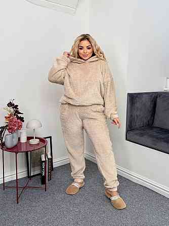 Женская уютная пижама двойка с капюшоном двусторонняя махра. Бежевый, 50/52 Одесса