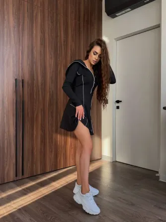 Стильное трикотажное платье с окантовкой Одесса