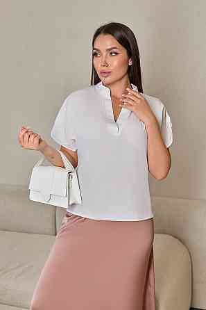 Летняя блуза с разрезным рукавом 