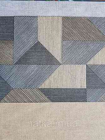 Обои виниловые на флизелиновой основе BLOOMING BL22771 геометрия ромбы треугольники песочный коричневый серый Київ