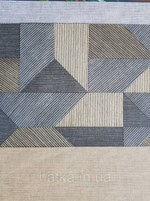 Обои виниловые на флизелиновой основе BLOOMING BL22771 геометрия ромбы треугольники песочный коричневый серый Київ - фото 1