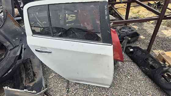 Задня права дверка Geely Ма кросс в зборі Київ