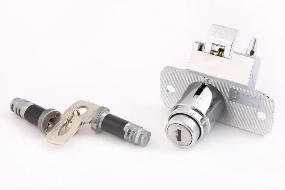 Замок багажника 2108 з циліндрами хром. ASR Вінниця - фото 1