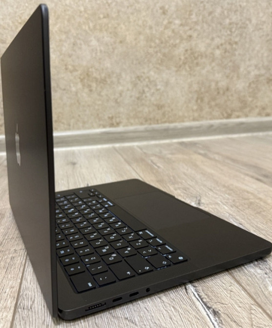 Ноутбук Apple MacBook Pro 14" 2024 M4 16/512Gb Space Black Київ - фото 6