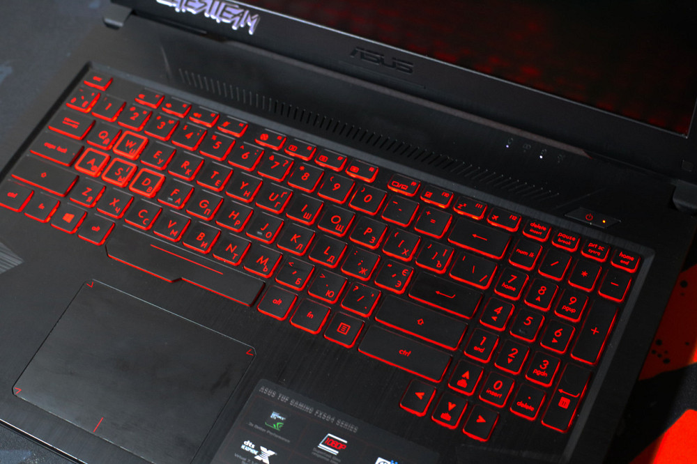 Ігровий ноутбук ASUS TUF GAMING FX-504 15" i5-8300H GTX 1050 / 8 gb / Hdd 1 Tb Б/У Київ - фото 3