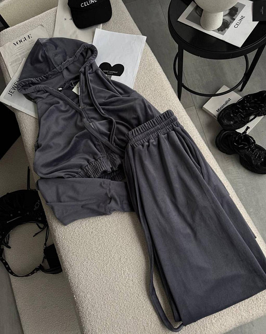 Женский повседневный костюм из качественного велюра двойка Графит Одесса - изображение 4