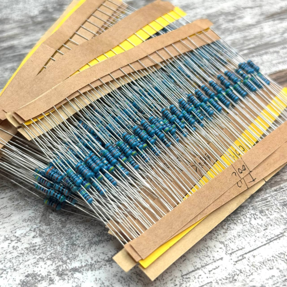 Набір металоплівкових резисторів 1/4 Вт, 600 шт, MF 1%, номінали 10 Ом – 1 МОм Київ