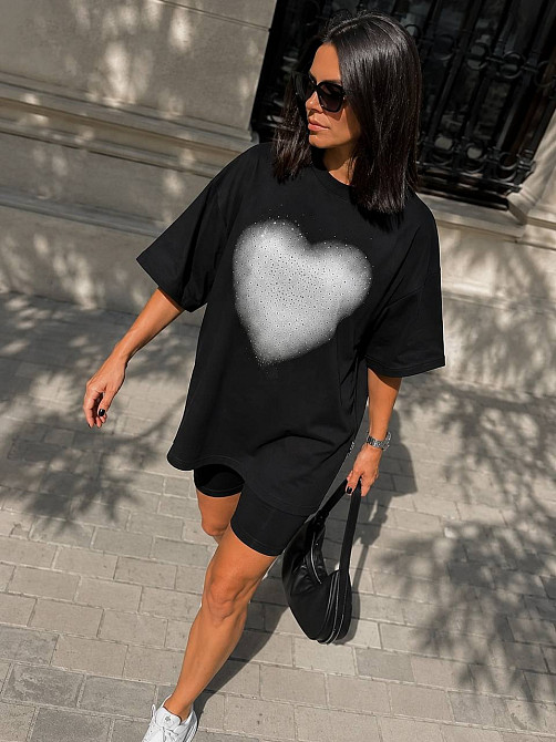 Футболка женская SHENG 6820 супер oversize широкая с большим сердцем из камней one size черная, черный, one size Киев - изображение 19