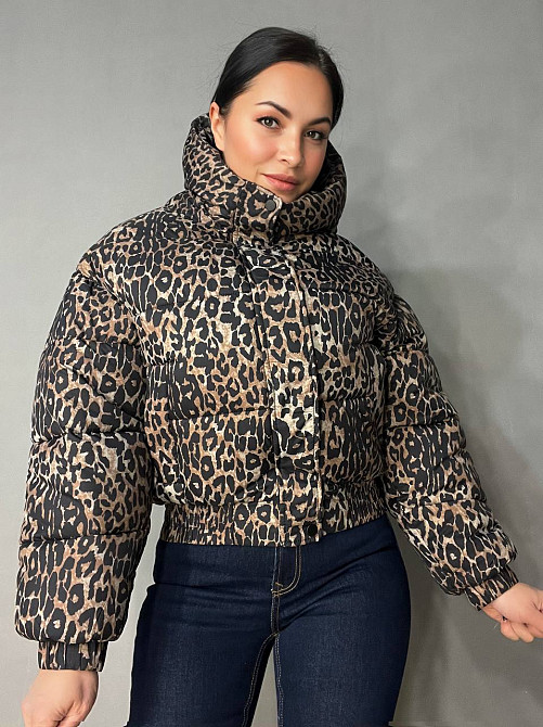 Куртка жіноча Lady Yep 9006 коротка з капюшоном леопардовий принт на резинці демісезонна темно-корич Одеса - фото 1