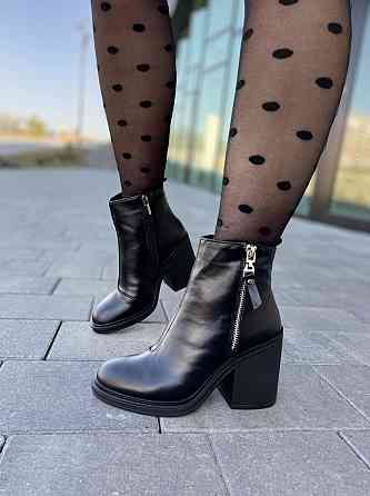 Lexi Черевики жіночі Lexi чорні натуральна шкіра каблук 9см (2718) Коломия