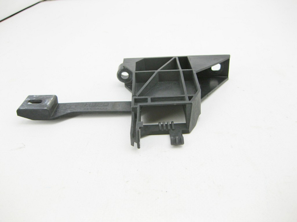 Mercedes-Benz  A2466210234 Кронштейн на передній настановній панелі праворуч CLA Shooting Brake X117 CLA C117 GLA X156 A-class W176 B-class W242 B-cla Одесса - изображение 4