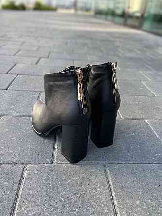 Жіночі черевики 95з чорні натуральна шкіра висота каблука 9 см (1115) 37р.40р. Коломия