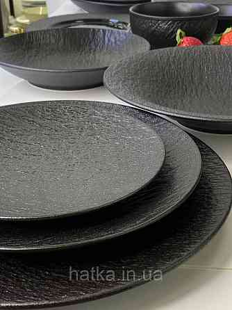 Тарілка "Чорний обеліск" 26*3 см кругла кераміка для дому та ресторанів Київ