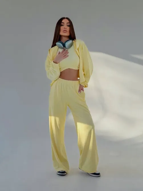 Костюм трійка який складається зі зручного худі на кулісці, стильних штанів та топу Одеса - фото 16