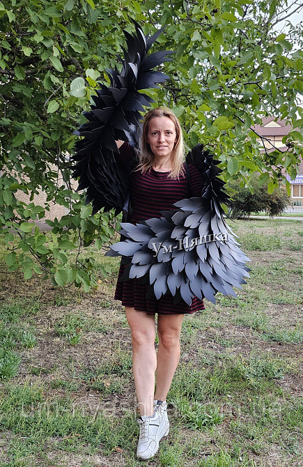 Чорні гнучкі великі крила дорослі Кривий Ріг - фото 3