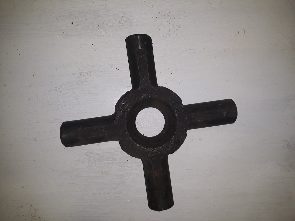 Крестовина дифференциала ГАЗ 53. 53 2403060 Харьков - изображение 1