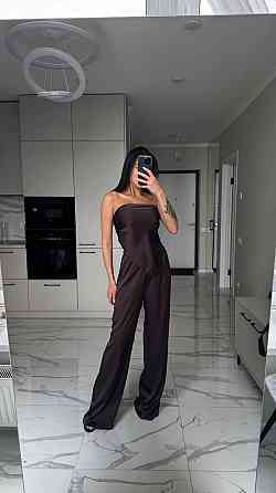 Женский трендовый легкий костюм двойка: топ-бандо и широкие брюки дабл шелк Шоколад Одесса