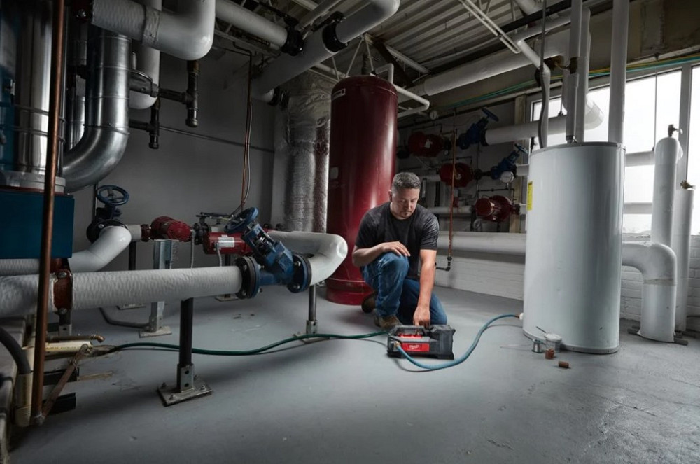 Насос для воды аккумуляторный MILWAUKEE M18 BTP-0 Одесса - изображение 3