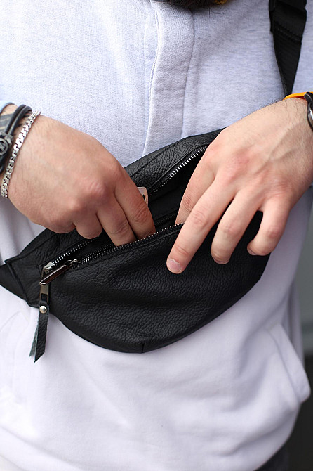 Бананка із натуральної шкіри, шкіряна сумка на пояс SKILL Line (Чорна) Суми - фото 5