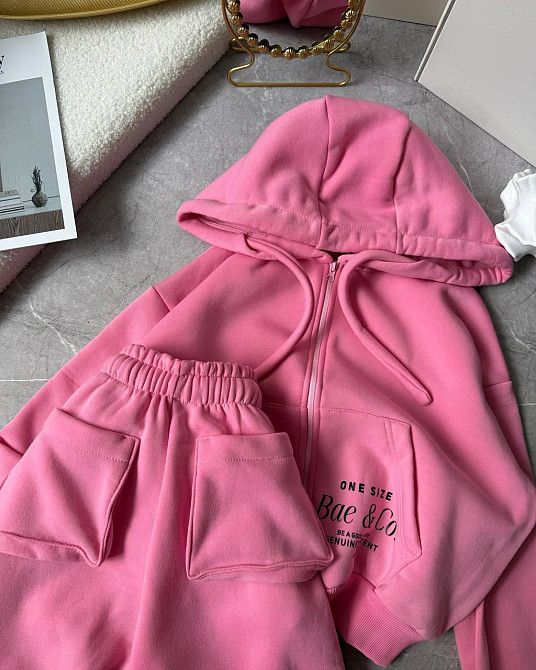 Жіночий теплий костюм з худі та джогерів у спортивному стилі трьохнитка на флісі Одеса - фото 4