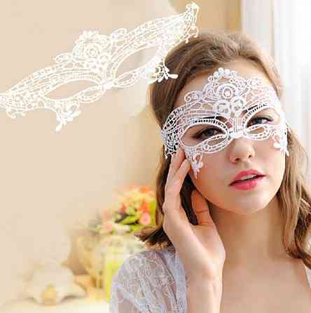 Маска на карнавал 22 на 11 см білий Київ