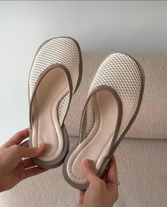Mermaid Стильні шльопанці жіночі, натуральна шкіра + сітка, бежеві з закритим носком літні Merm Коломия - фото 1