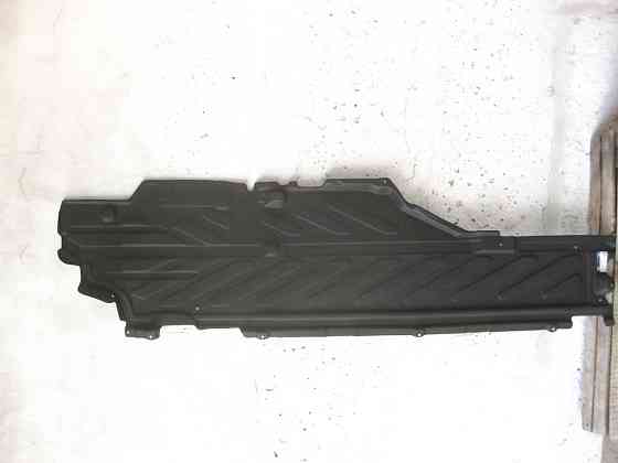 Mercedes-Benz  A2056840218 Захист днища бічний правий C-Class W205 з тріщинами Одесса