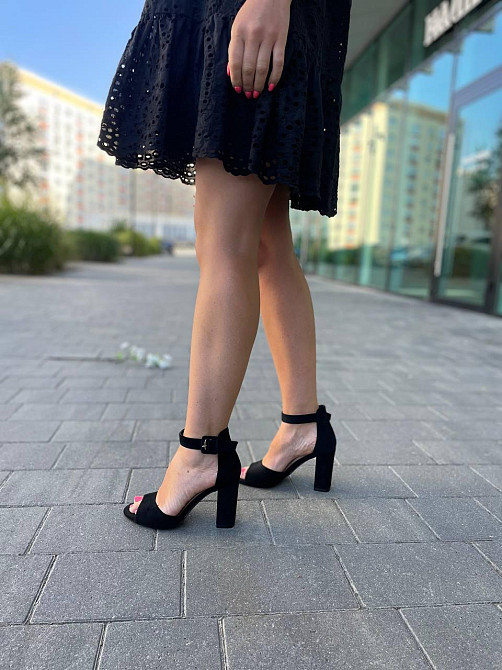 L&M Босоніжки жіночі чорні L&M F52-1 літні, еко-замша / Модні босоніжки на підборах р. 36-40 Коломия - фото 4