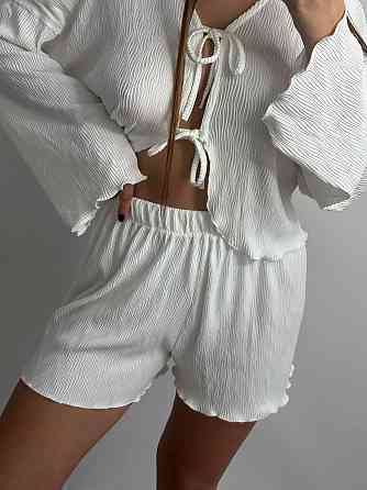 Жіночий комплект зі стрейч-плісе: кофточка та шорти Молочний M-L Харків