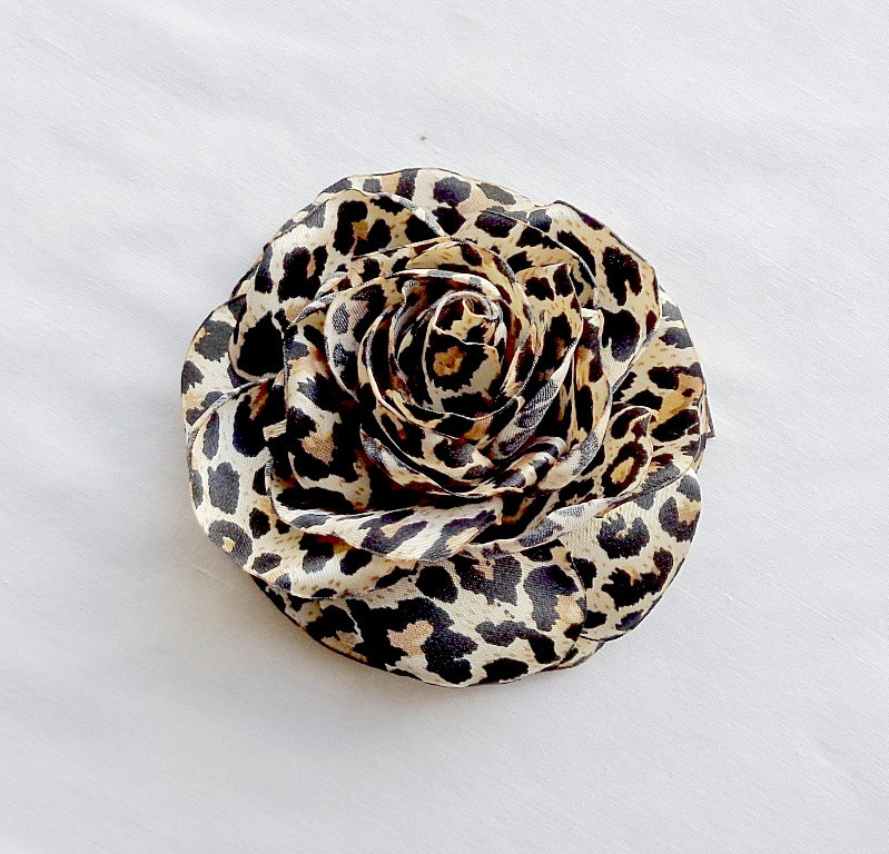 Брошка квітка з тканини ручної роботи "Троянда Ягуар" Київ - фото 1