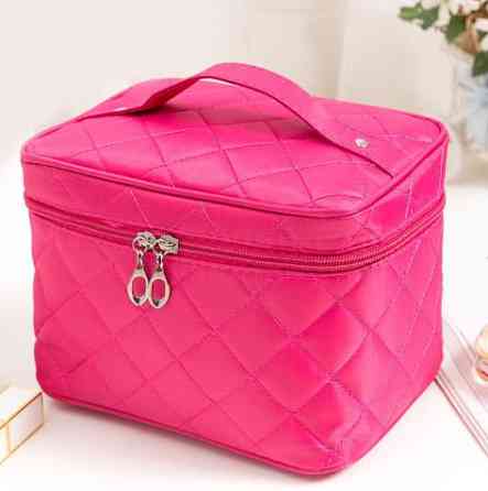 Косметичка женская вместительная 12 на 14 на 22 см розовый Киев