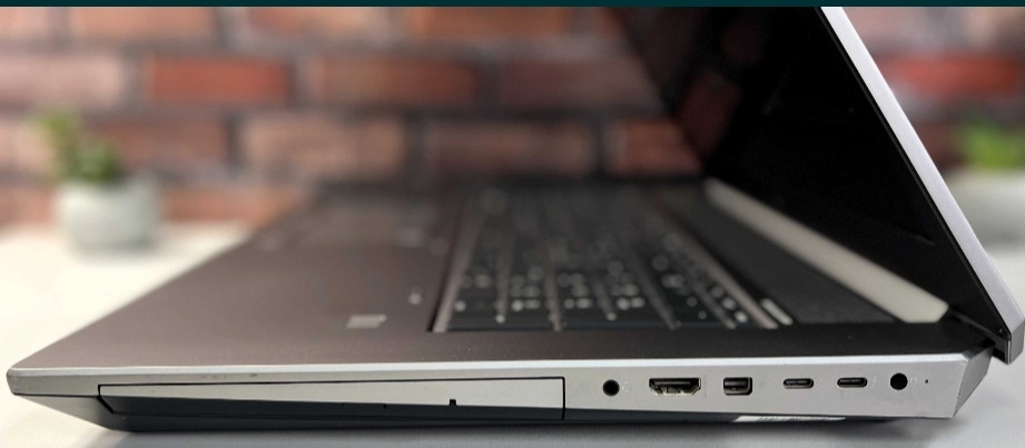 Ноутбук HP ZBook 17 G6 • i7-9850H • 16GB • SSD 256GB NVMe • RTX 3000 6GB • 17.3