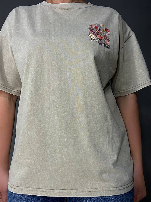 Футболка жіноча A-N 27005 тай-дай варена з квітковим принтом на спині, бежевий, one size Київ - фото 6