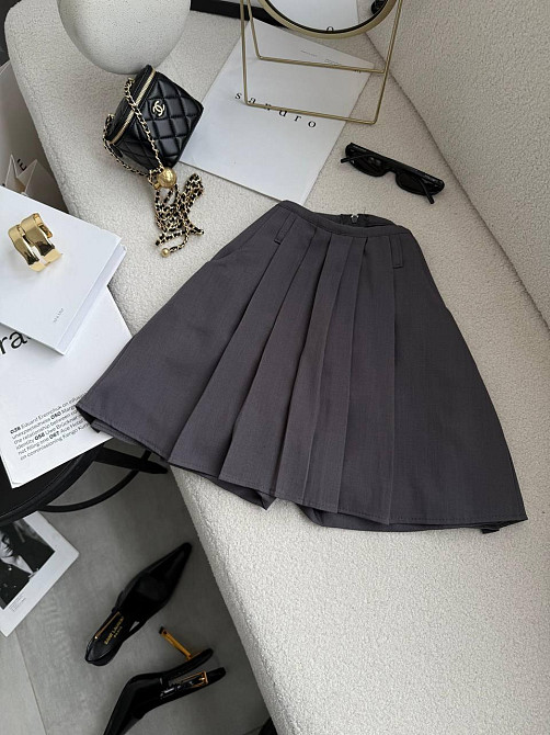 Женская базовая короткая юбка-шорты турецкая костюмка Серый, 44/46 Одесса - изображение 4