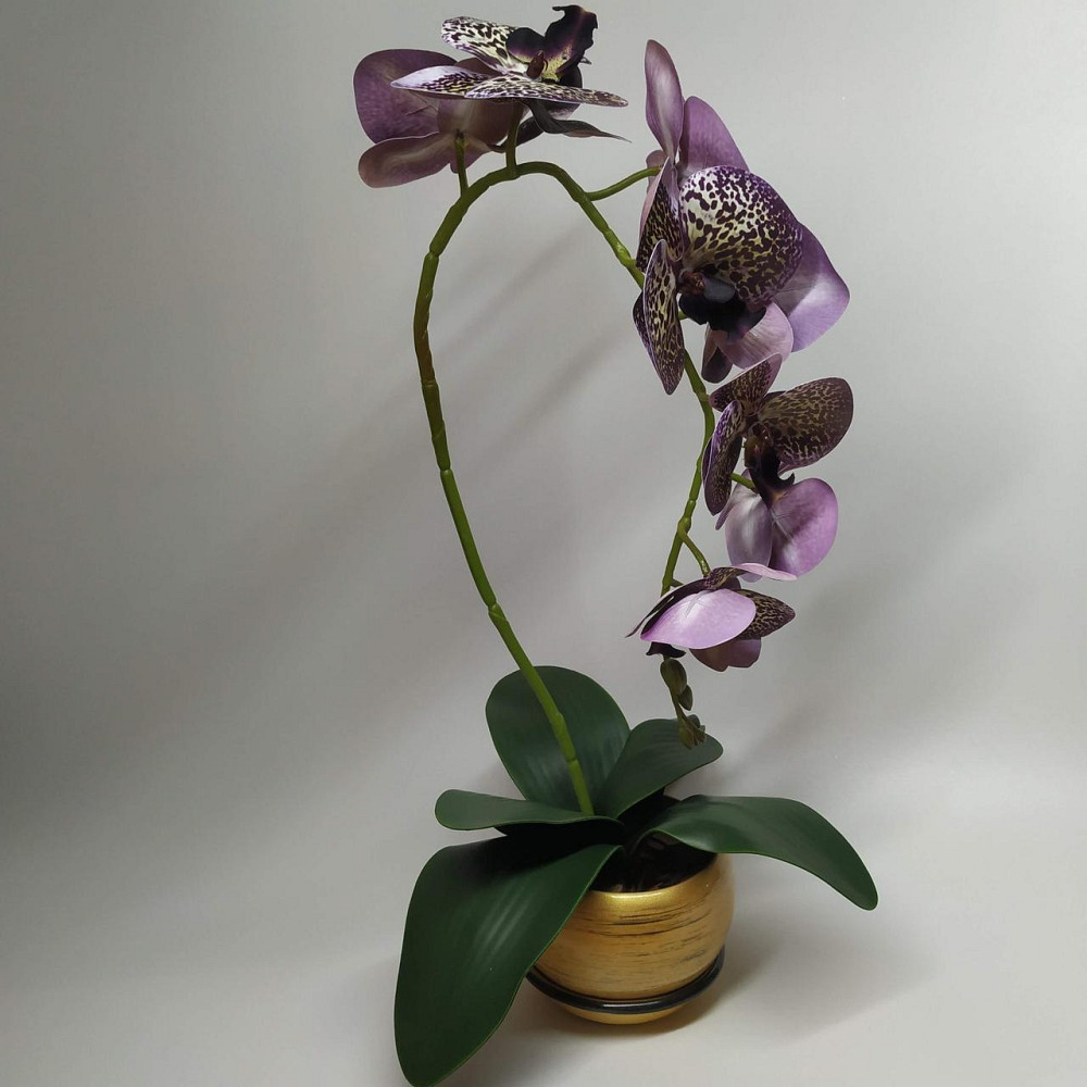 Штучна латексна орхідея VIP у жовтому керамічному кашпо на одну гілку фіолетово-жовта Дніпро - фото 5