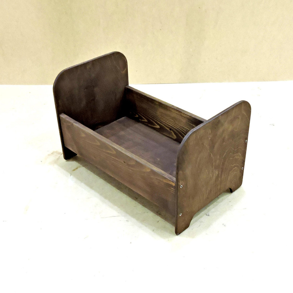 Кровать для кукол 