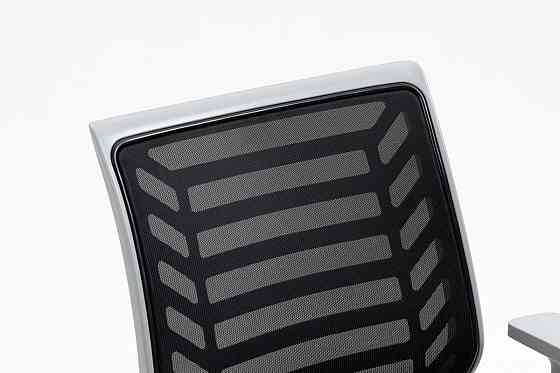 Крісло поворотне Q-320 чорне/сіре Дніпро