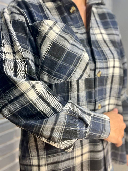 Сорочка жіноча Ariadna 8051 картата оверсайз байкова one size, темно-синій, one size Київ - фото 4