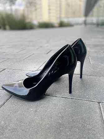 Туфлі жіночі LAVINI чорні шкіра лакована каблук 10 см 35 р. (3729) Коломия